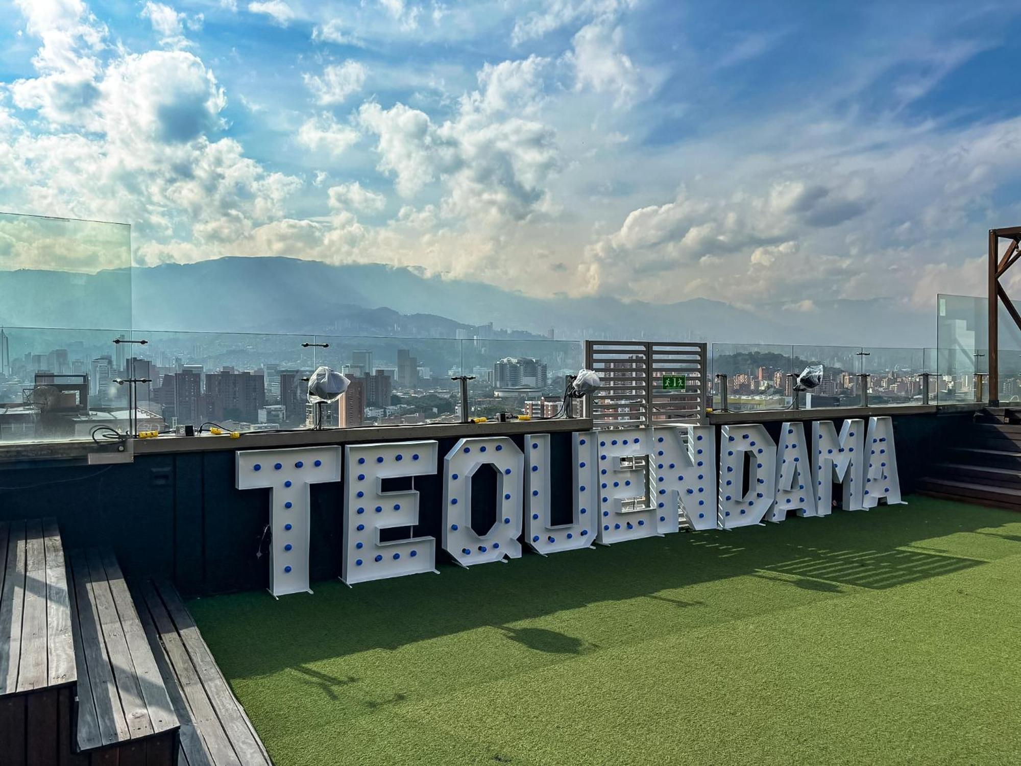 Tequendama Hotel Medellin - Estadio Bagian luar foto