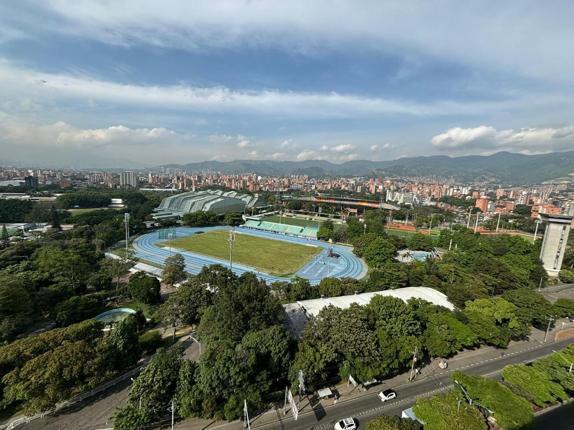 Tequendama Hotel Medellin - Estadio Bagian luar foto