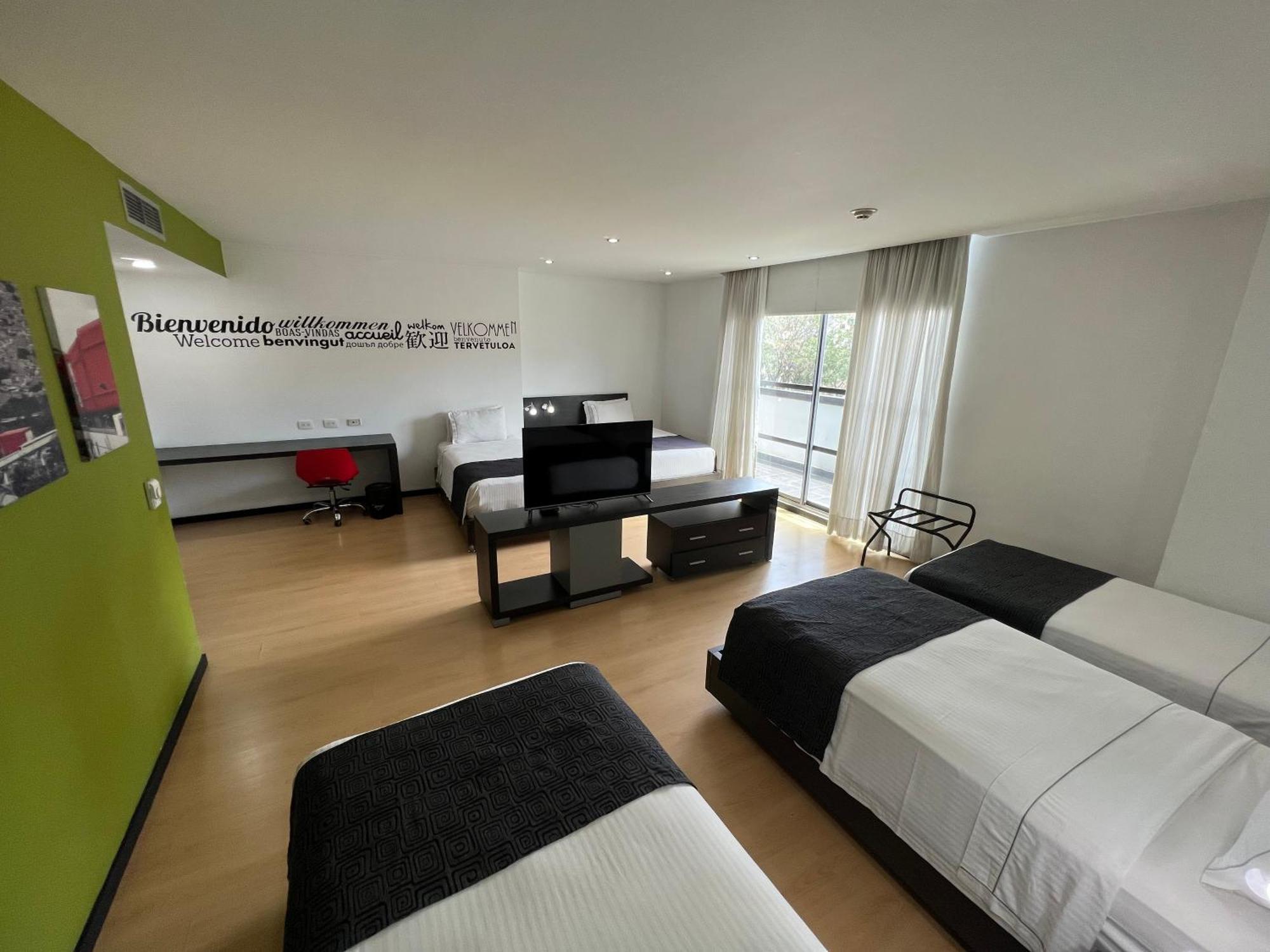 Tequendama Hotel Medellin - Estadio Bagian luar foto